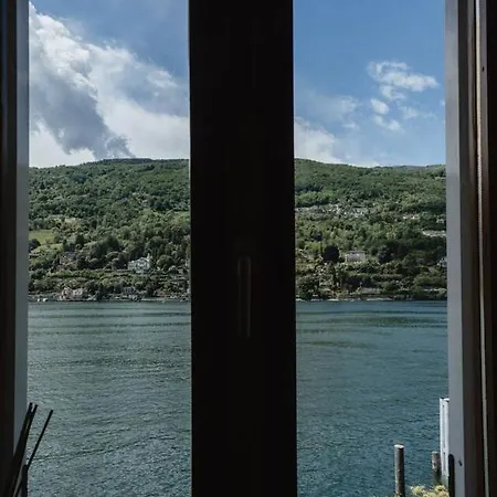 アパート Penthouse On Isola Dei Pescatori